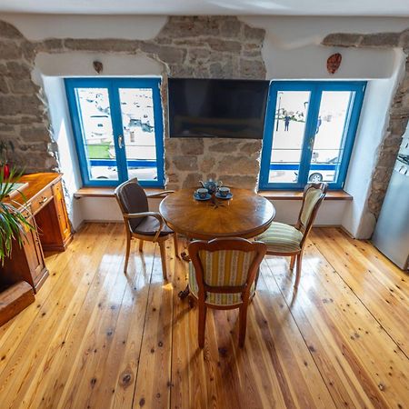 Old House Apartment Водице Екстериор снимка