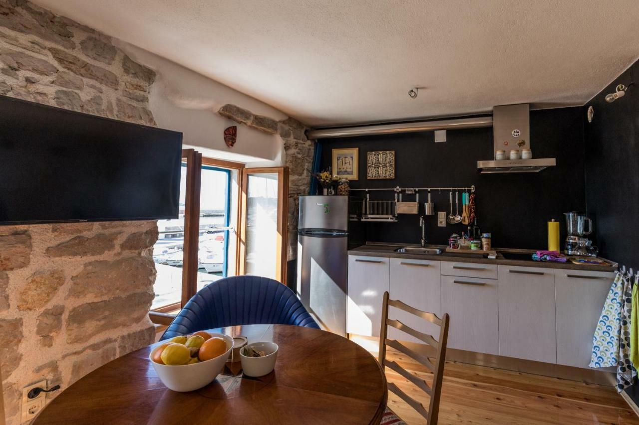 Old House Apartment Водице Екстериор снимка